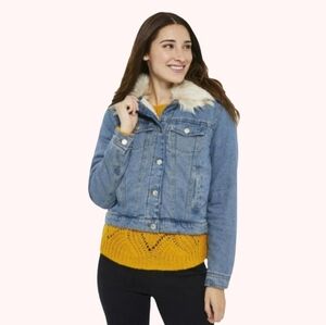 Y2K Trucker Jacket With Faux Fur Trim, Fleece Lined Denim Jacket